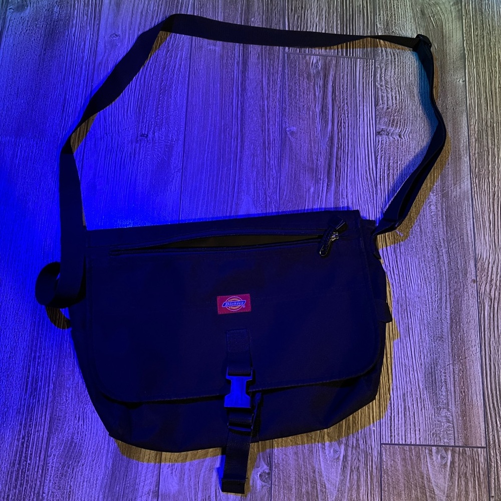 Dickie’s side bag